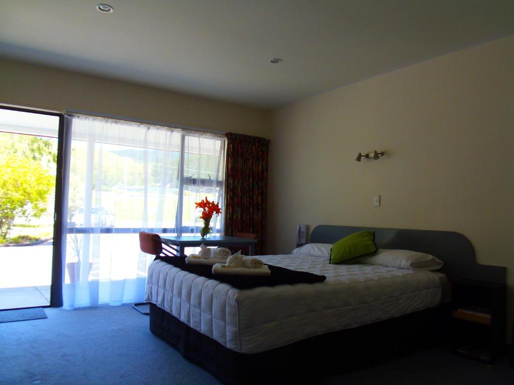 Kapiti Lindale Motel And Conference Centre Paraparaumu Chambre photo